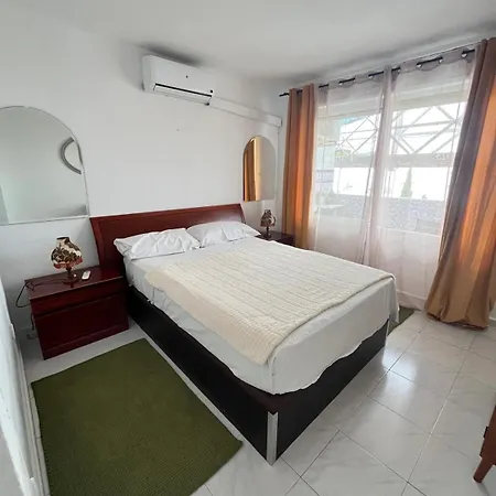 A Step From The Ocean!!! Apartamento Benalmádena